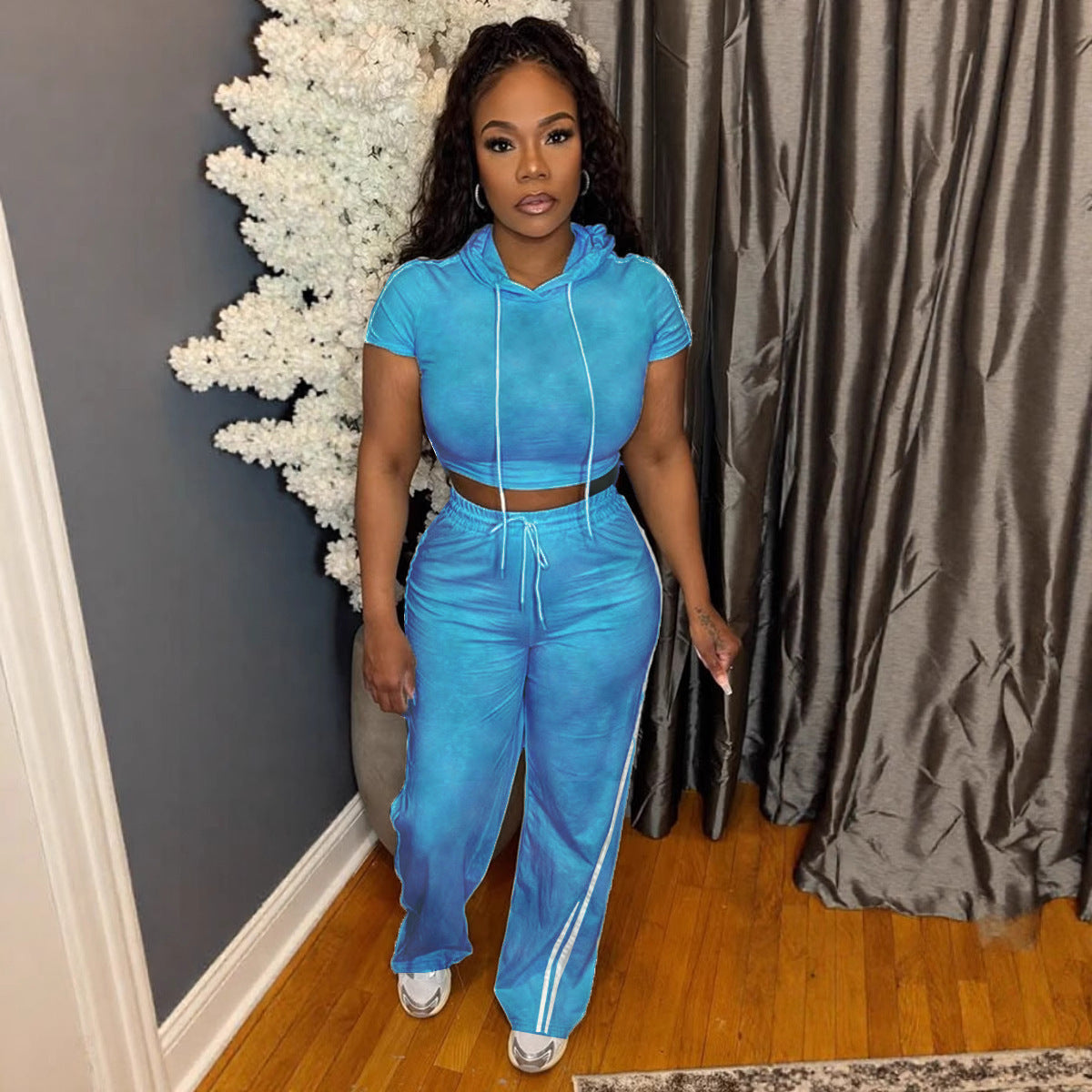 Women Casual Short Sleeve Hoodie and Pants Set in Solid Colors