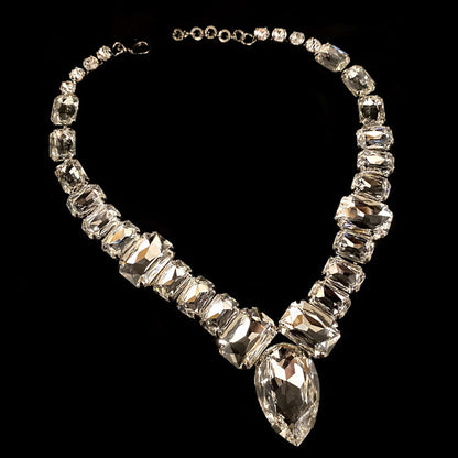 Collar bohemio de diamantes de imitación en forma de gota