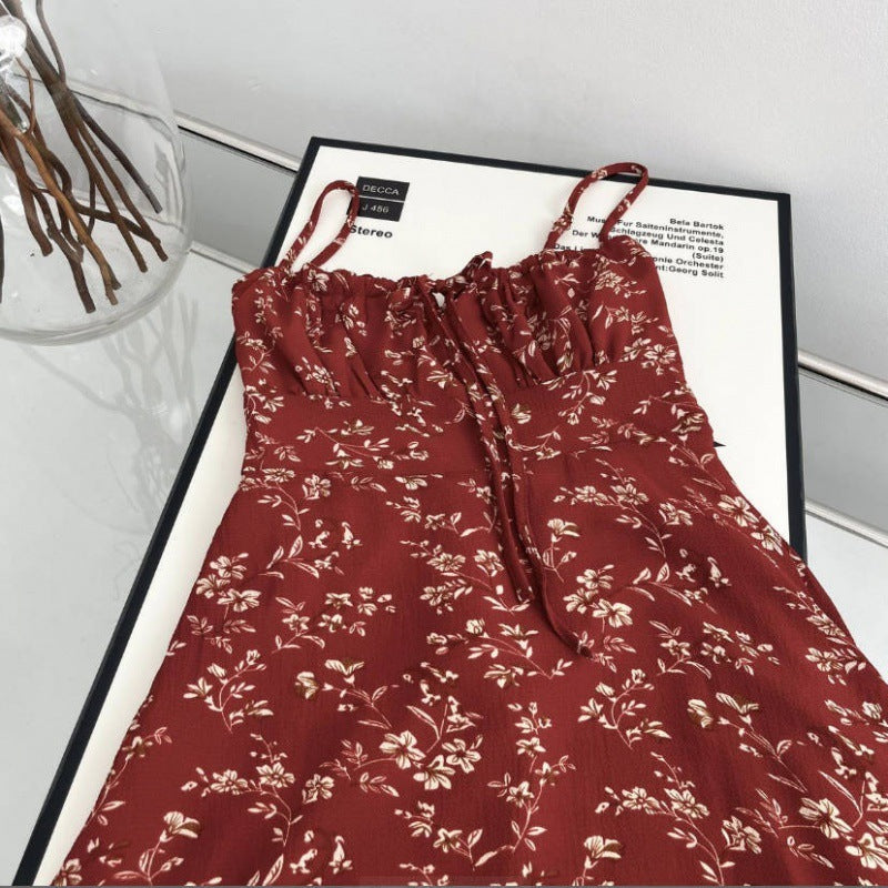 Robe ajustée à lacets et imprimé floral à bretelles spaghetti