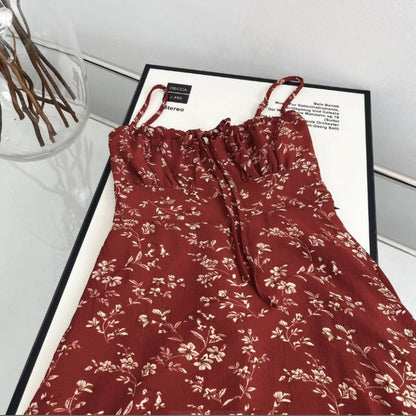 Robe ajustée à lacets et imprimé floral à bretelles spaghetti