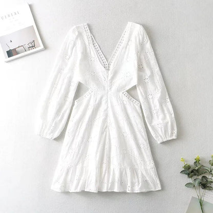Robe à col en V découpée style vacances en bord de mer