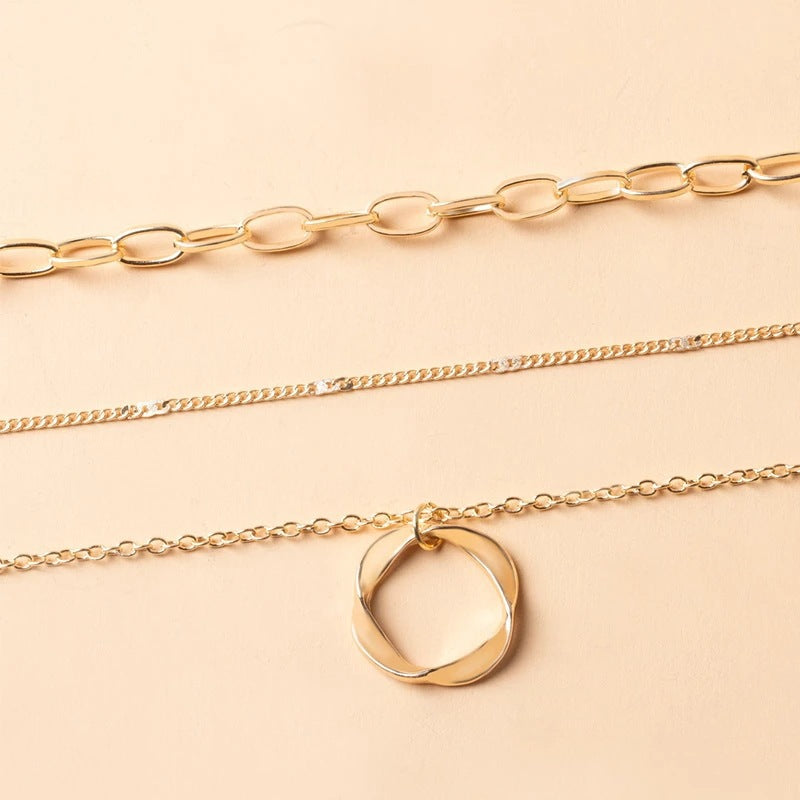 Collar con colgante circular de cadena gruesa multicapa a la moda para mujer