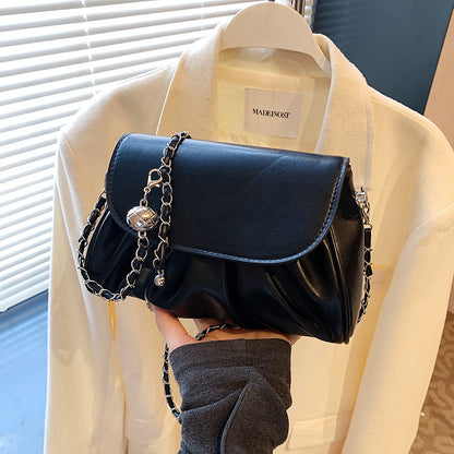 Bolso de hombro con cadena plisada de color liso para chica de moda