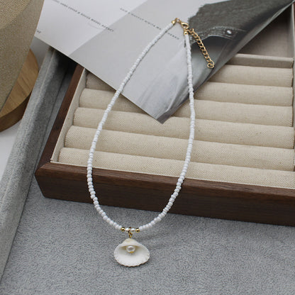 Collar con colgante de estrella de mar y cuentas de moda para mujer con detalles de aleación.