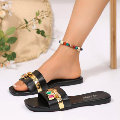 Women Casual Flat Slippers With Metal Decoration