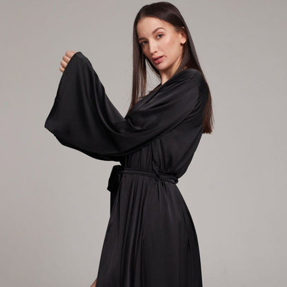 Women Fashion Casual Silk Pajamas Nightgown in Black and White