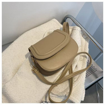 Bolso de hombro con solapa de color sólido de moda