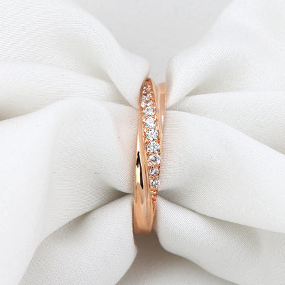 Anillo de circonita microincrustada simple de moda para mujer
