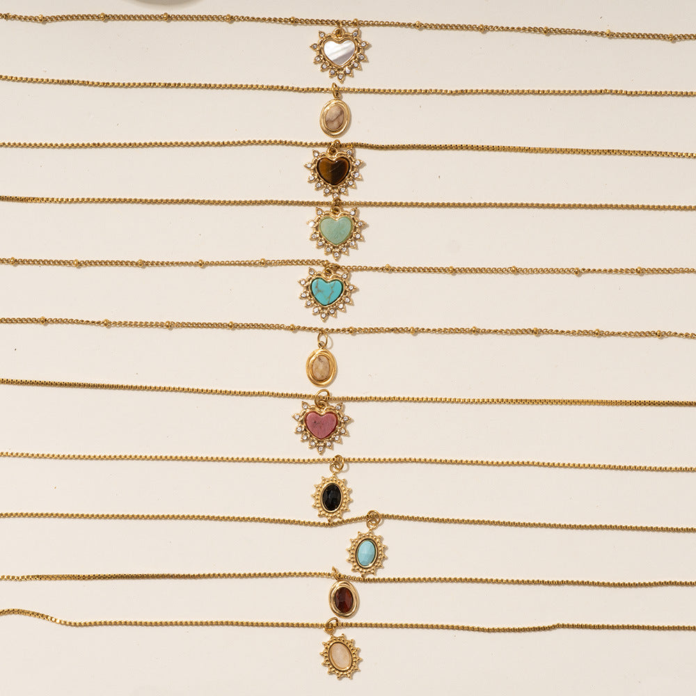 Collar sencillo de acero y titanio con piedras naturales y diseño de amor para mujer