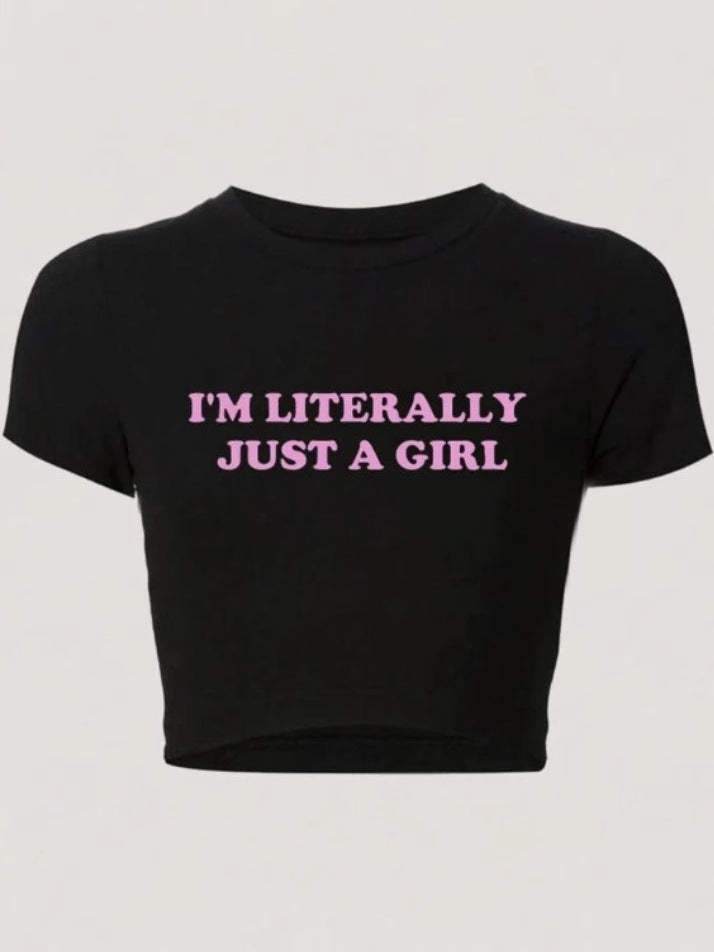 Camiseta de manga corta con estampado de letras para mujer, corte ajustado, estilo casual y moderno.