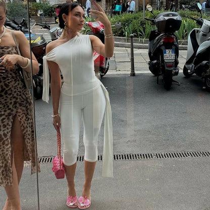 Conjunto de top y pantalones cortos sin mangas de color liso a la moda para mujer