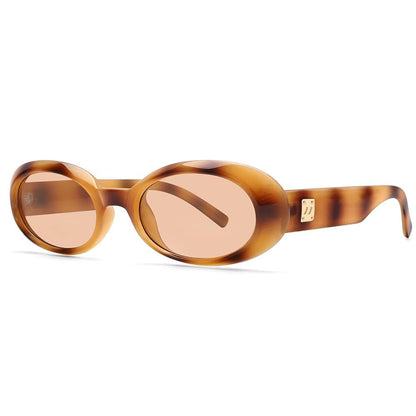 Gafas de sol clásicas con montura ovalada pequeña