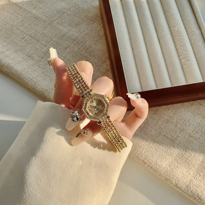 Women Fashion Retro Gold Rhinestone Quartz Watch