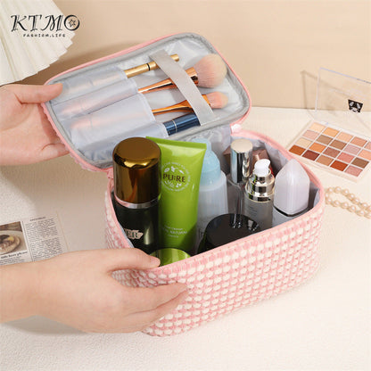 Bolsa de cosméticos portátil de franela a cuadros para viajes