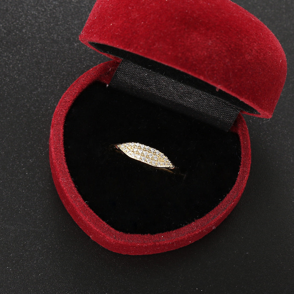 Anillo de circonita simple de moda para mujer