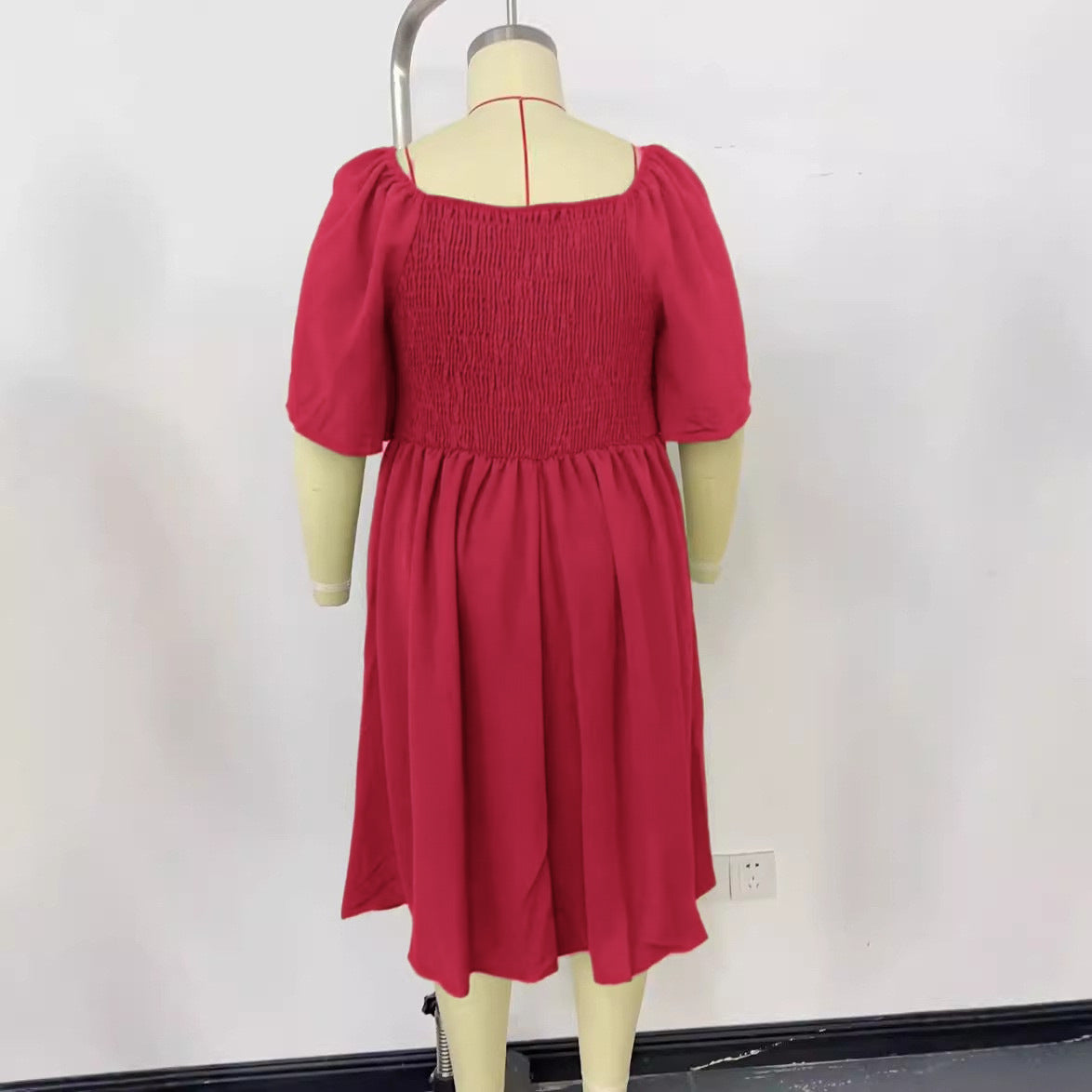 Women Plus Size Solid Color V-Neck Short Sleeve Dress