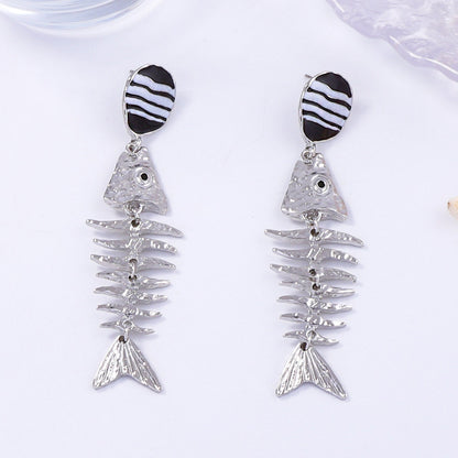 Women’s Retro Alloy Oil Drop Fish Bone Earrings