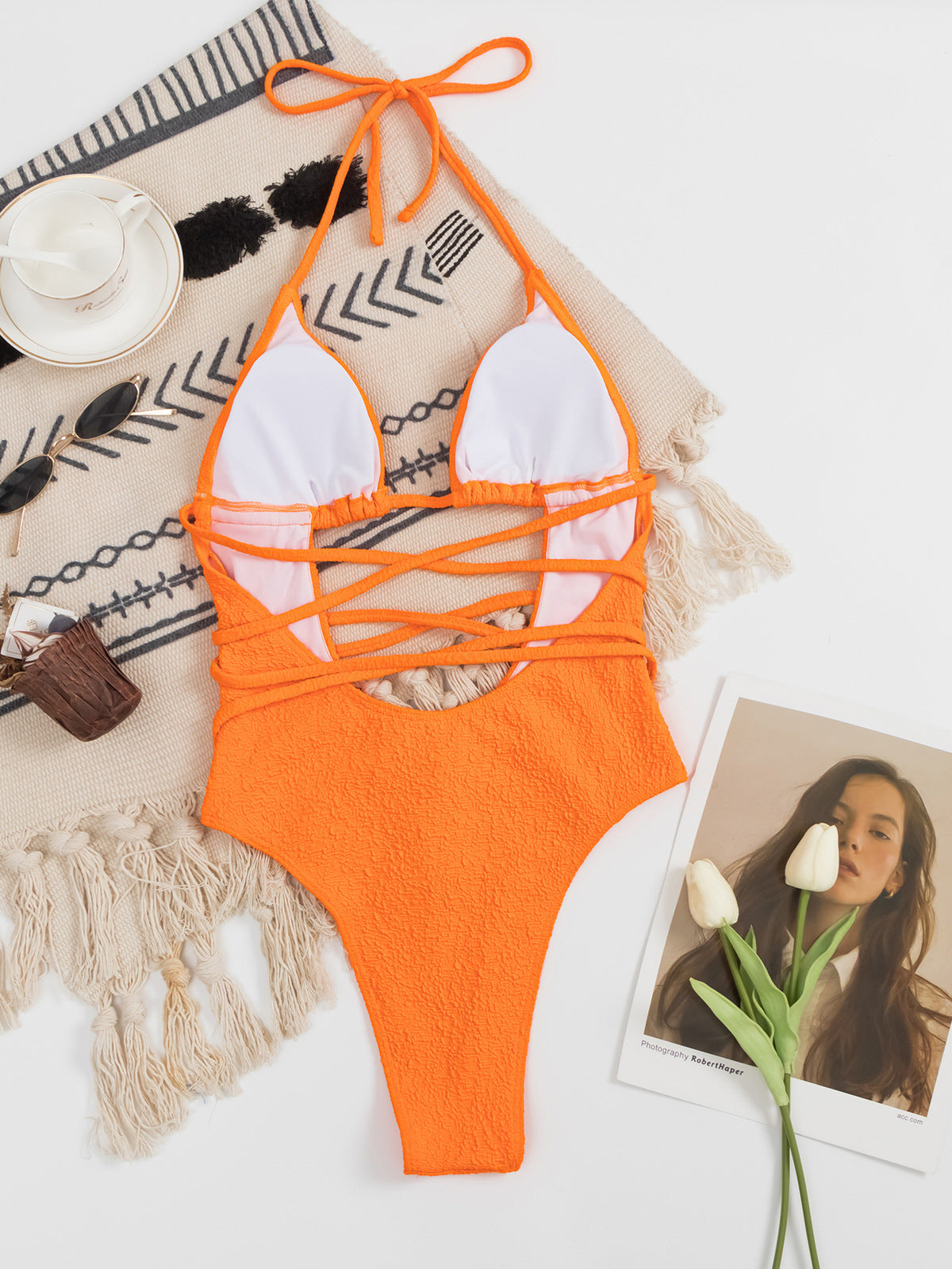 Traje de baño de una pieza sexy de color sólido con agujeros para mujer