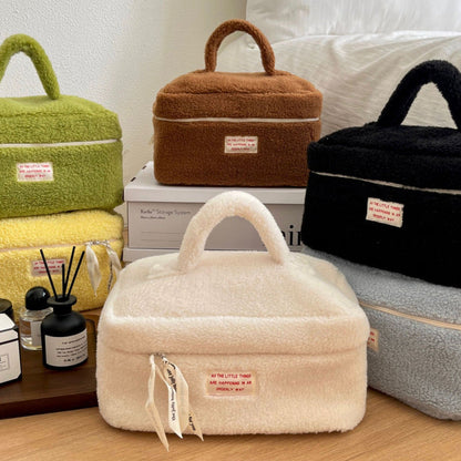 Bolsa de cosméticos de felpa con cremallera de moda para mujer