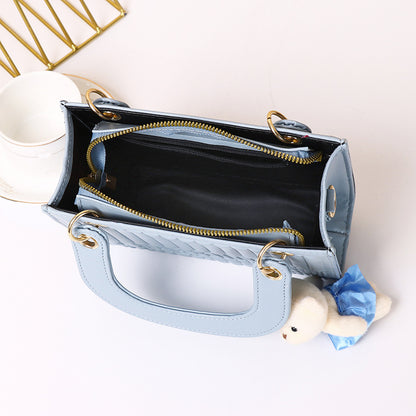 Sac à main décontracté à motif losange de couleur unie pour femme avec pendentif ours