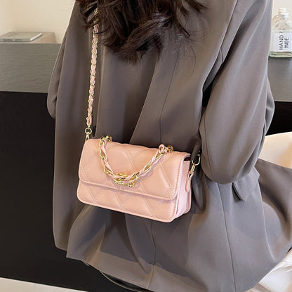 Bolso de hombro cuadrado con cadena de celosía de diamantes, estilo urbano, material de PU