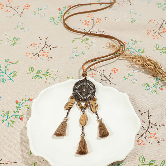 Collar largo con colgante de borla hueca, estilo retro, hecho a mano, para mujer
