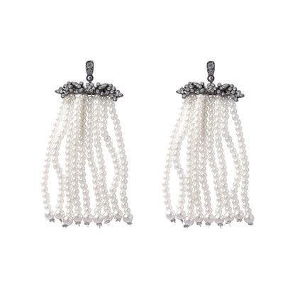 Elegantes pendientes de borlas con cascada de perlas de imitación