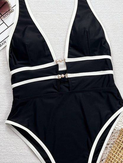 Traje de baño para mujer con cuello halter en contraste blanco y negro