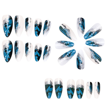 Nail Art à la poudre pailletée bleue tendance