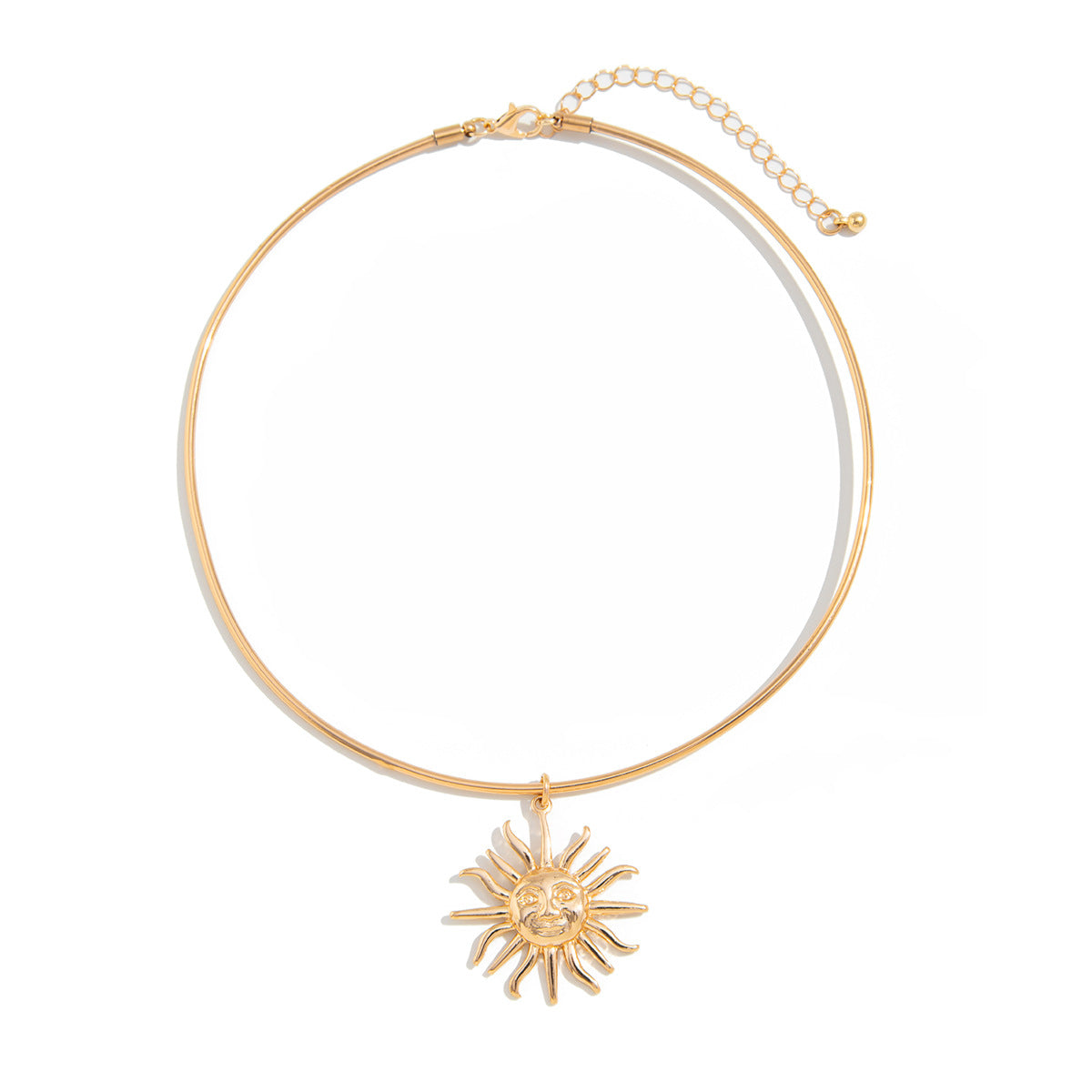 Collar con colgante de aleación de sol simple a la moda para mujer para un uso elegante