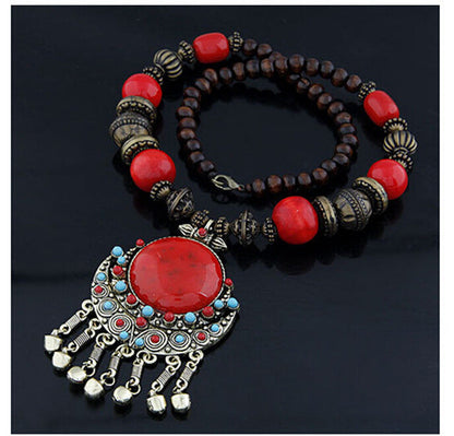 Collar con borlas de piedras preciosas grandes de turquesa bohemia