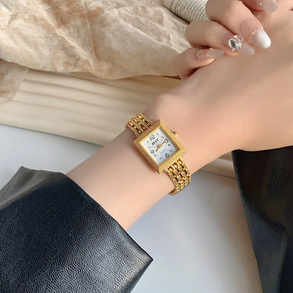 Women Fashion Retro Gold Rhinestone Quartz Watch