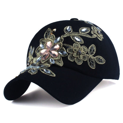 Casquette pare-soleil en soie dorée et diamant pour femme