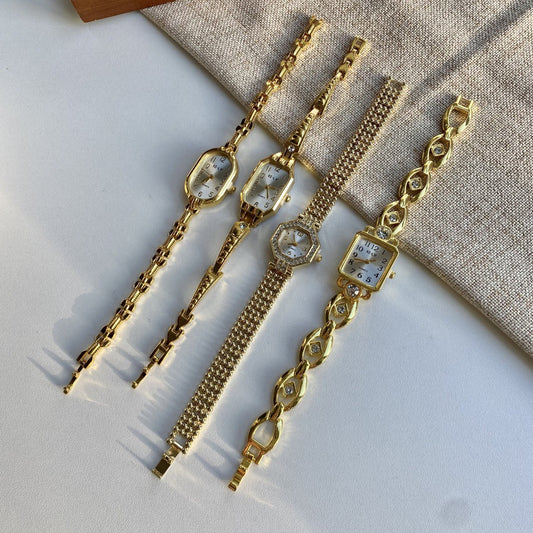 Women Fashion Retro Gold Rhinestone Quartz Watch