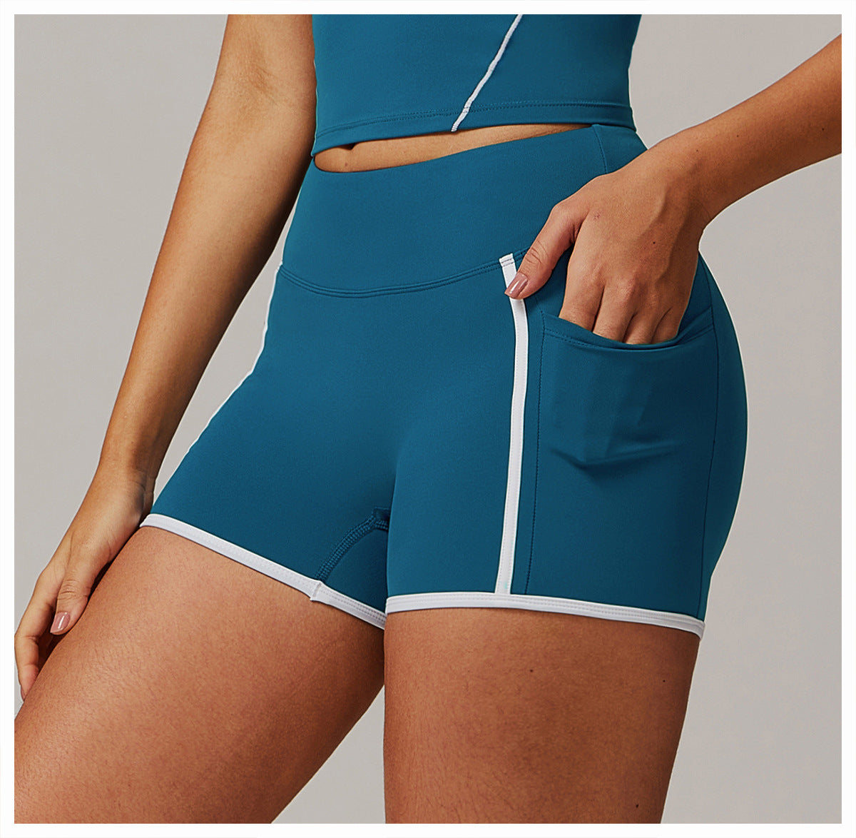 Short de sport de yoga à contraste de couleurs pour femmes