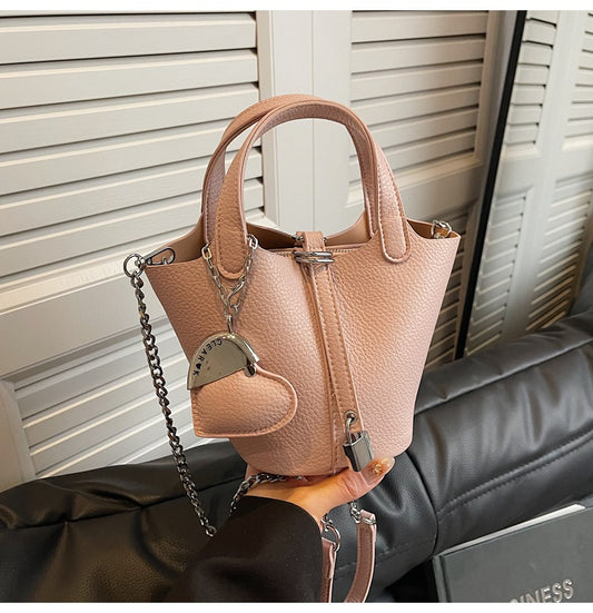 Sac à main simple et tendance pour femme, couleur unie, motif litchi, pendentif d'amour