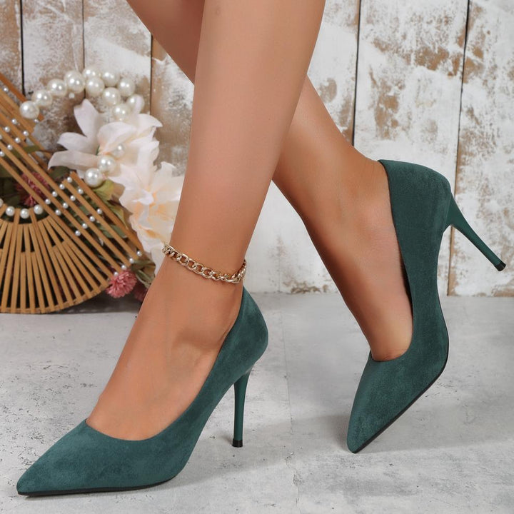 Tacones altos negros